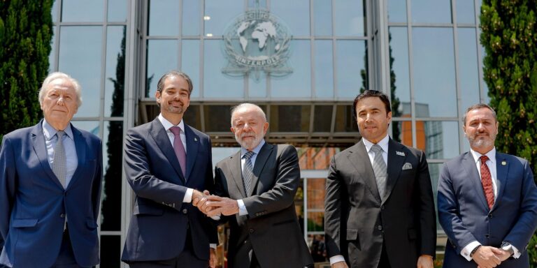 Brasil e Interpol vão ampliar colaboração mútua no combate ao crime