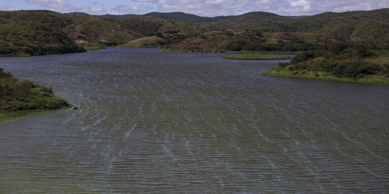 Rio São Francisco terá nova hidrovia para transporte de cargas ao NE