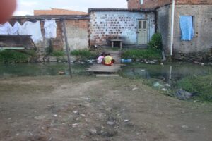 Pessoas com saneamento têm renda 54,5% maior do que aquelas que não têm