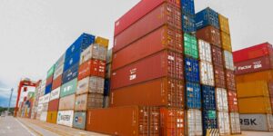 Balança comercial tem saldo positivo de US$ 6,1 bi em agosto