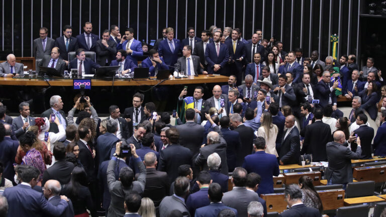 O Brasil que (nos) cansa