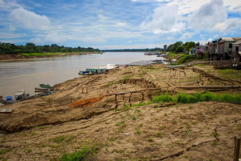 Crise hídrica no Amazonas: quando décadas de abandono encontram uma emergência climática