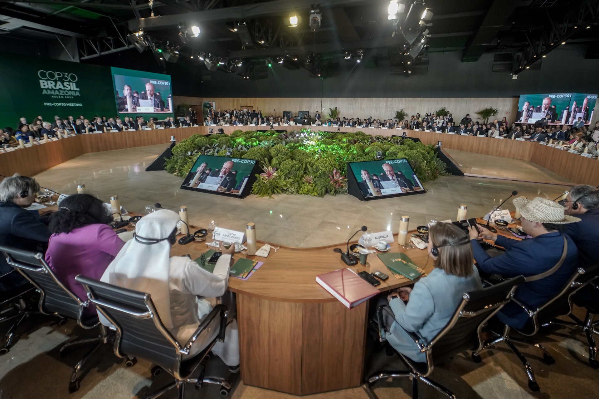 Na pré-COP30, Brasil promete apontar meios para reforçar finanças climáticas 