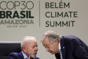 Lula pede fim do desmatamento e do uso de combustíveis fósseis na abertura da Cúpula