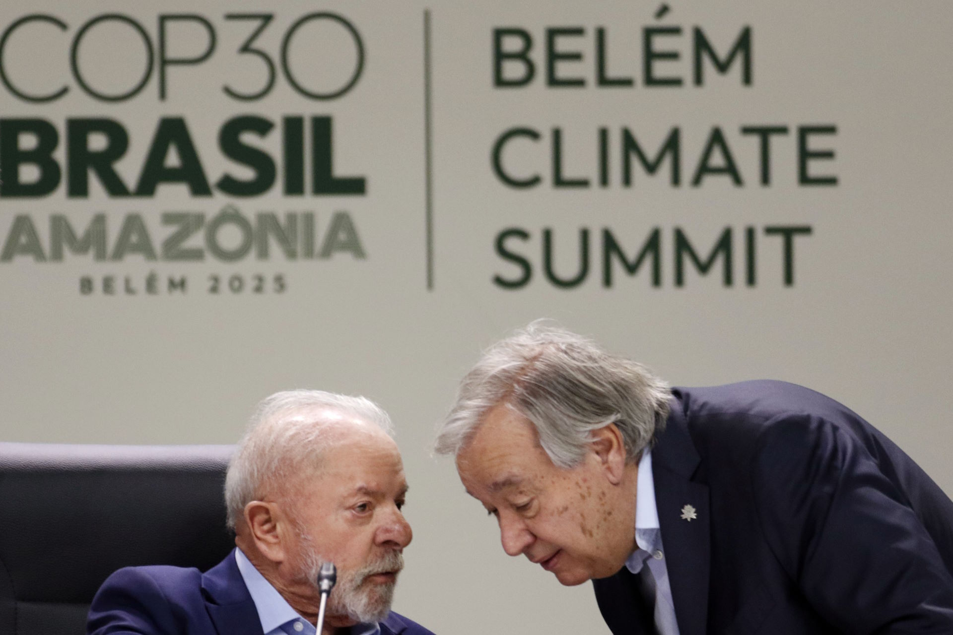 Lula pede fim do desmatamento e do uso de combustíveis fósseis na abertura da Cúpula