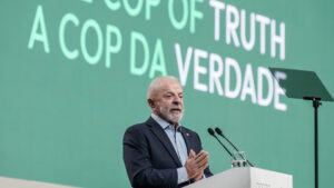 Lula quer fim de combustíveis fósseis, mas admite contradições