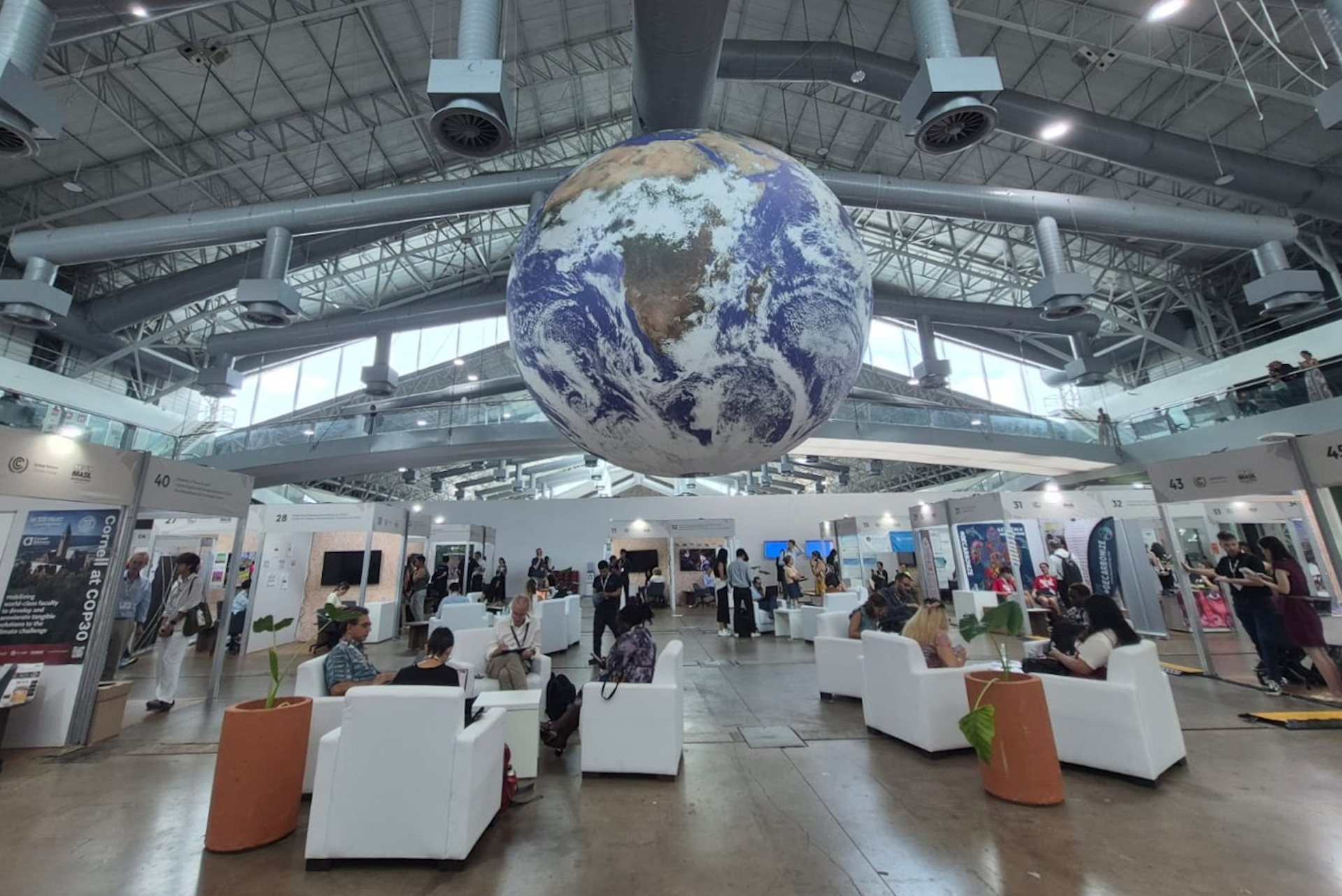 Oceano ausente nos documentos finais da COP30, mas com avanços em acordos paralelos