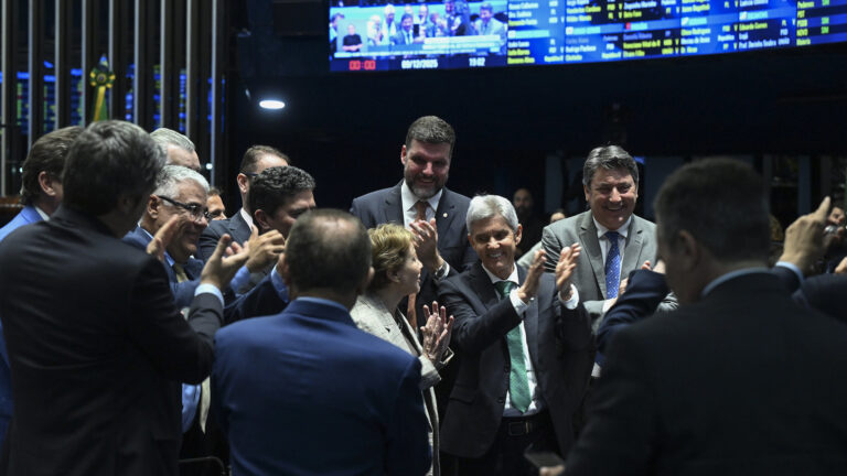 Indígenas enfrentam ofensiva pelo marco temporal no Senado e no STF