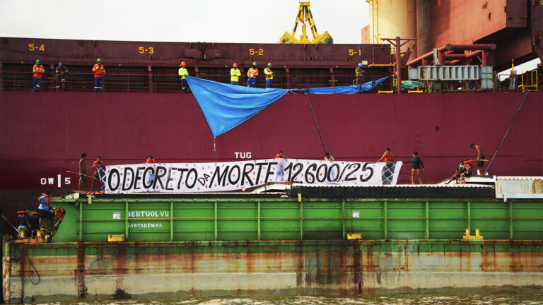 Em meio à luta pelo rio Tapajós, mulheres indígenas enfrentam ameaças