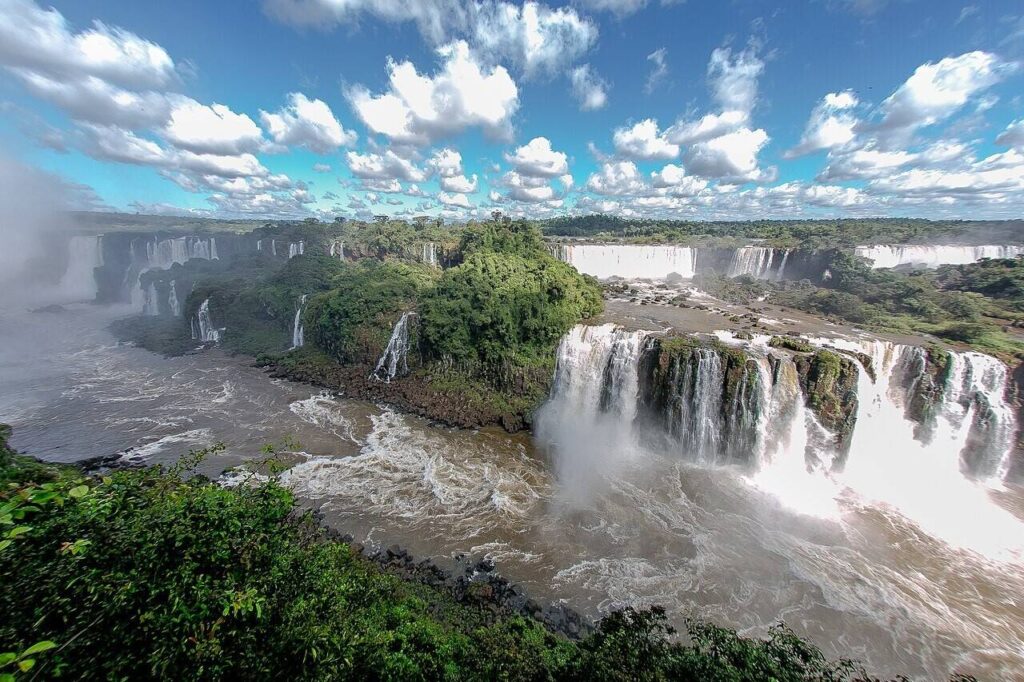 ICMBio regulamenta voos de helicóptero sobre as Cataratas do Iguaçu