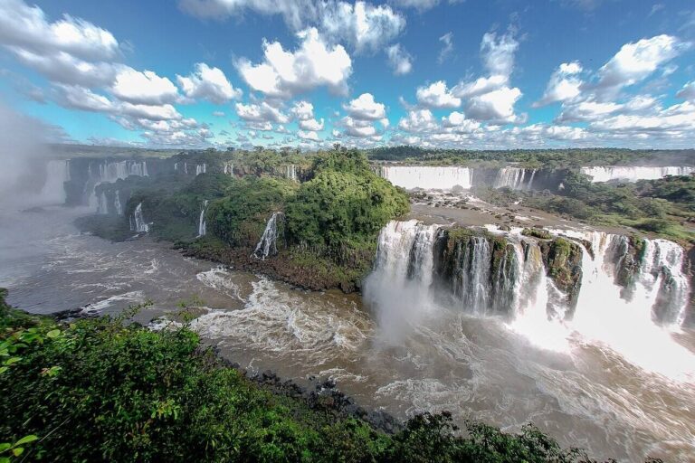 ICMBio regulamenta voos de helicóptero sobre as Cataratas do Iguaçu