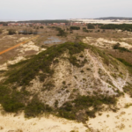 Mais antigos que as pirâmides, sambaquis do litoral sul de SC sofrem com falta de preservação