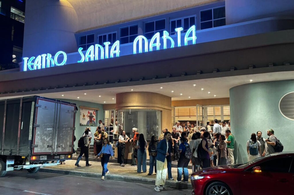 O dia em que a ciência lotou um teatro