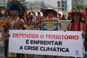 Povos indígenas propõem plano global para eliminação dos combustíveis fósseis durante ATL