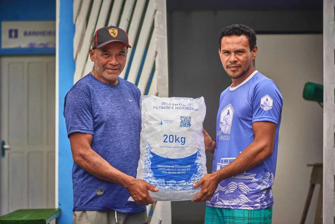 Fábrica de gelo impulsiona pesca em comunidade no Amazonas