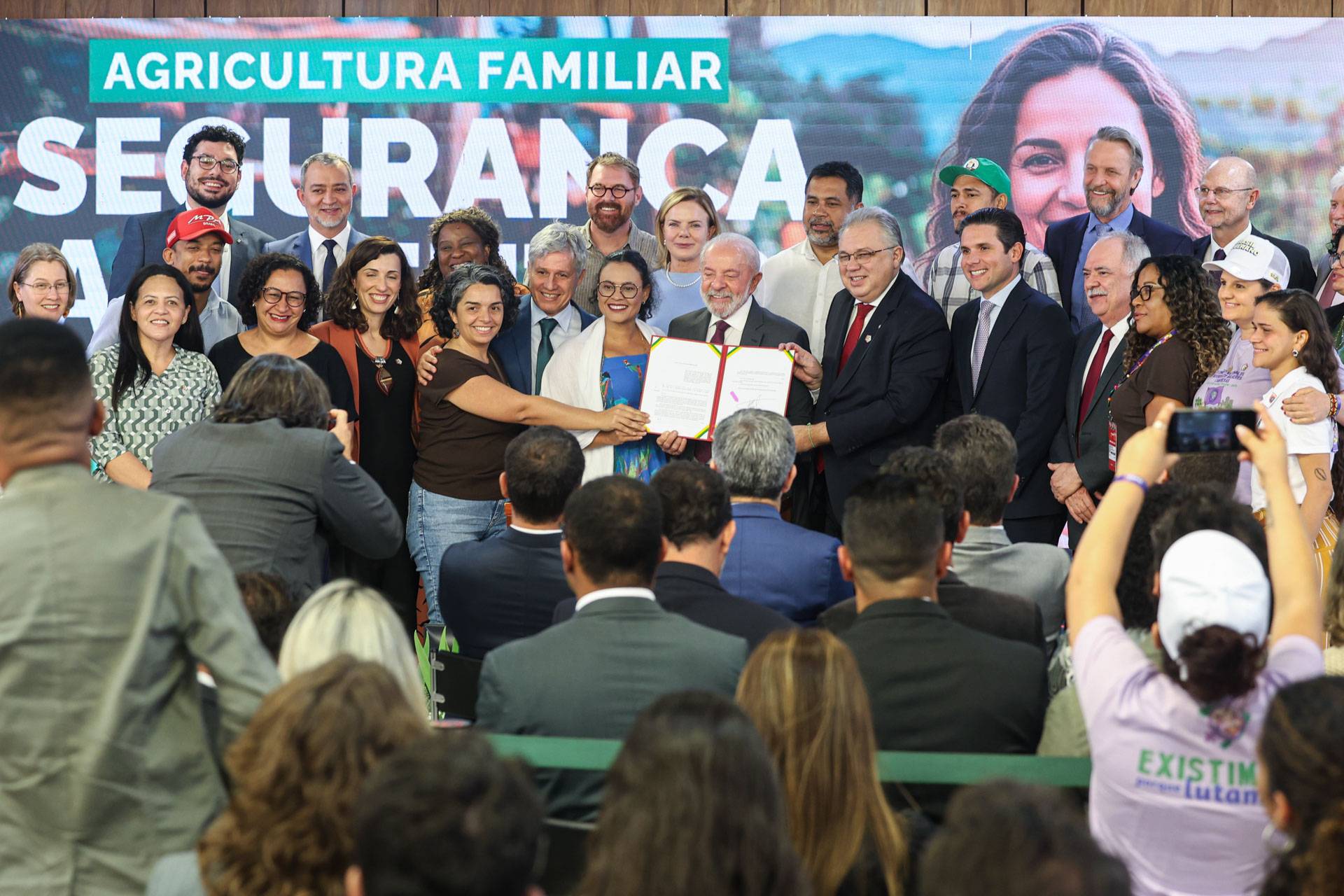 Maioria dos agricultores familiares fica fora do Pronaf, diz levantamento