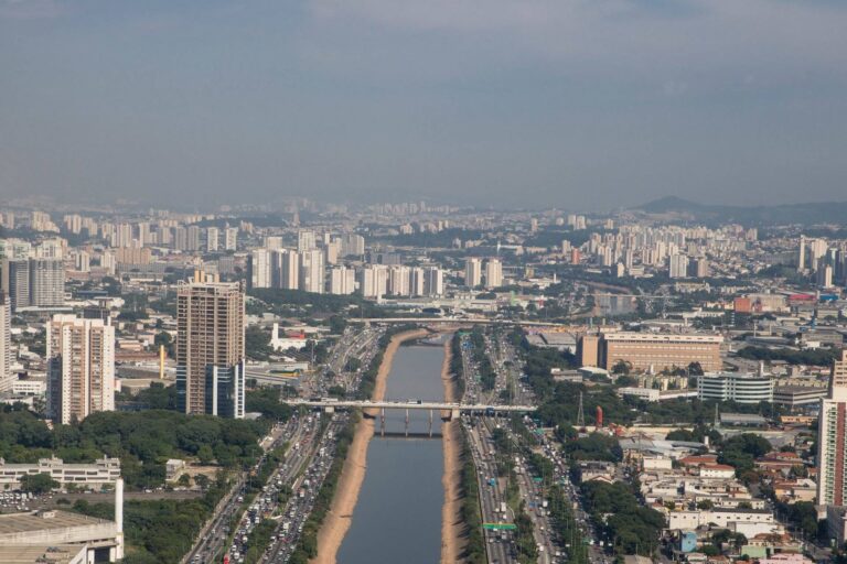 O Brasil da crise climática urbana