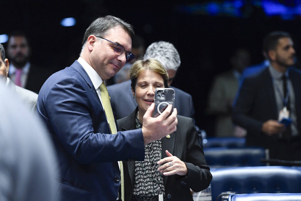 Ex-ministra da Agricultura de Bolsonaro pode ser vice de Flávio