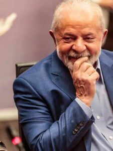 cropped-lula.jpg