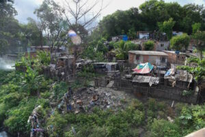 Ibase aponta desafios da urbanização de favelas do Rio diante da crise climática