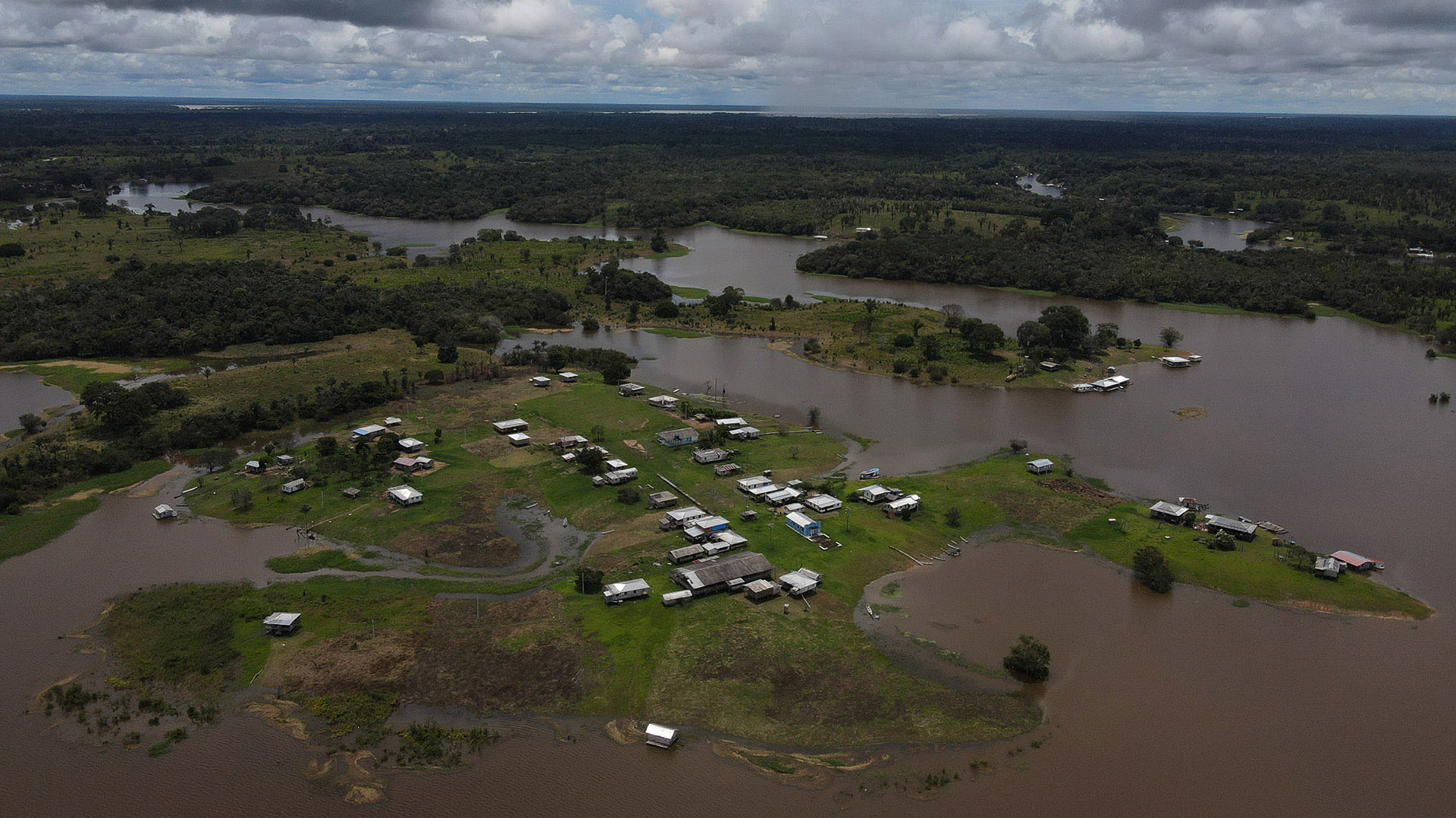 O preço da terra: da vinha de Nabot ao território do povo Mura