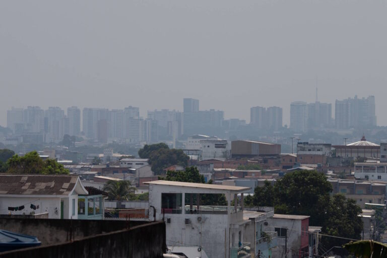 Qualidade do ar em Manaus chega ao dobro do recomendado pela OMS em setembro