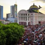 Apoiadores de Lula lotam ruas de Manaus, mesmo com fumaça e calor extremo