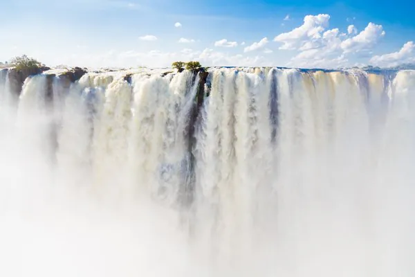 Catarata do Estreito da Dinamarca: a maior cachoeira do mundo está embaixo da água