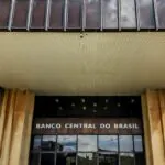 Brasileiros sacaram R$ 360 milhões em valores a receber em abril