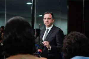 Senado faz a última sessão de debate e prepara votação da PEC que turbina salários de juízes – Política – CartaCapital