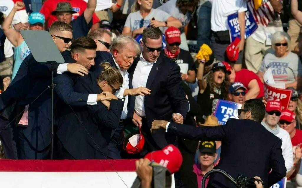 Após críticas de Trump, FBI afirma que ele foi sim ferido por uma bala – Mundo – CartaCapital