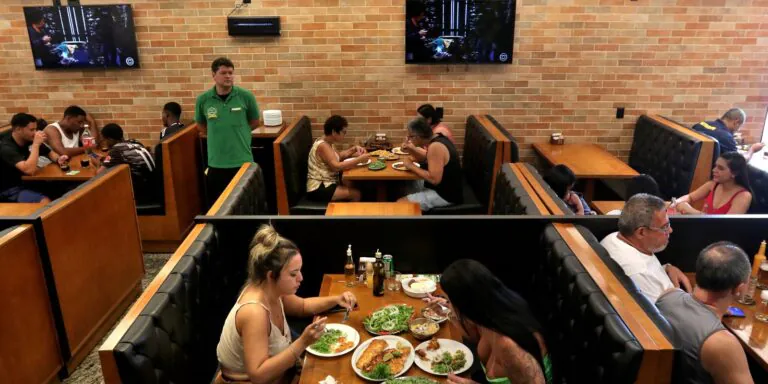 Dia dos Pais deve elevar em 20% faturamento de bares e restaurantes