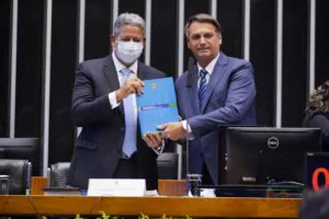 Deputados tiveram papel decisivo no agravamento da crise ambiental no governo Bolsonaro