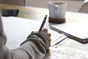 Após alta procura, curso de inglês gratuito para a COP30 abre inscrições em Belém