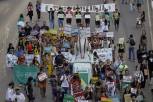 Comunicação indígena é decisiva para a conquista de direitos e a defesa do meio ambiente 
