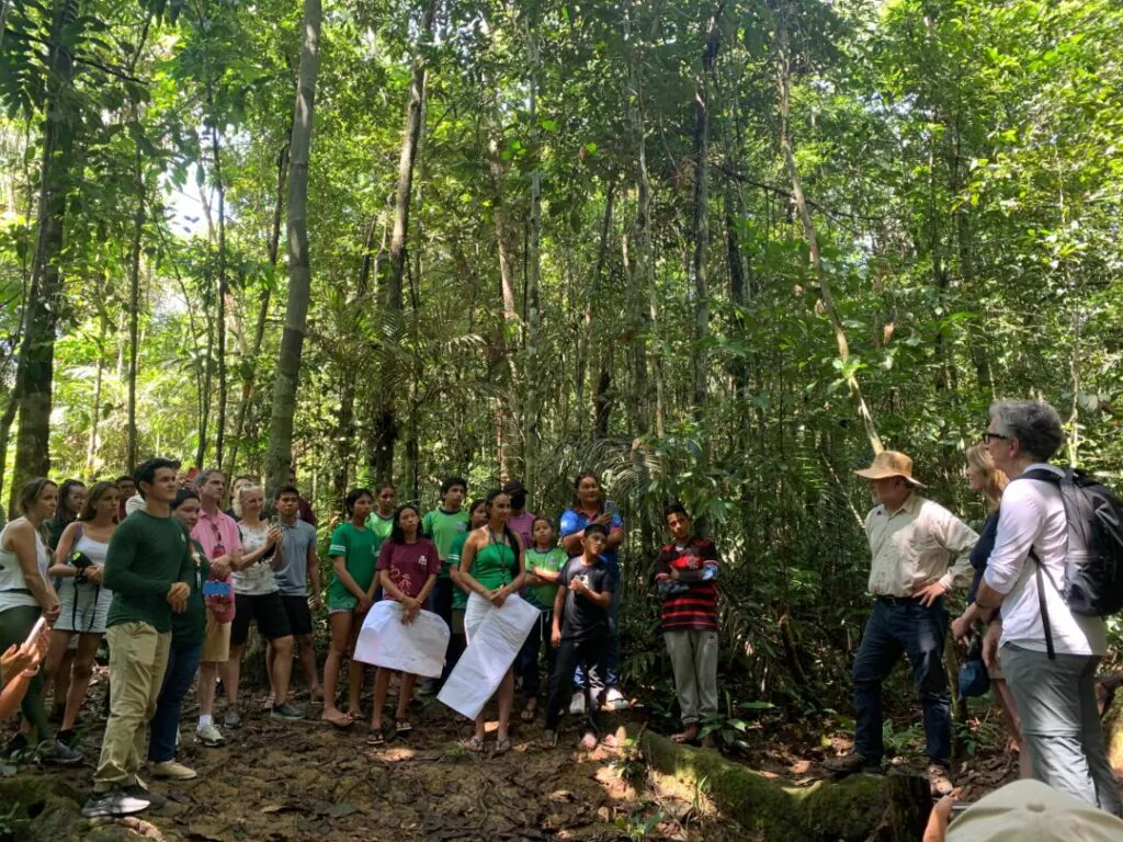 Comunidade Tumbira recebe oficina piloto do projeto “Banzeiro da Esperança”, que será levado à COP30