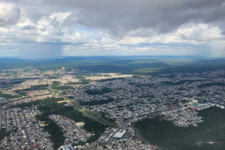 Áreas de risco geológico crescem em Manaus e expõem 112 mil moradores a desastres naturais