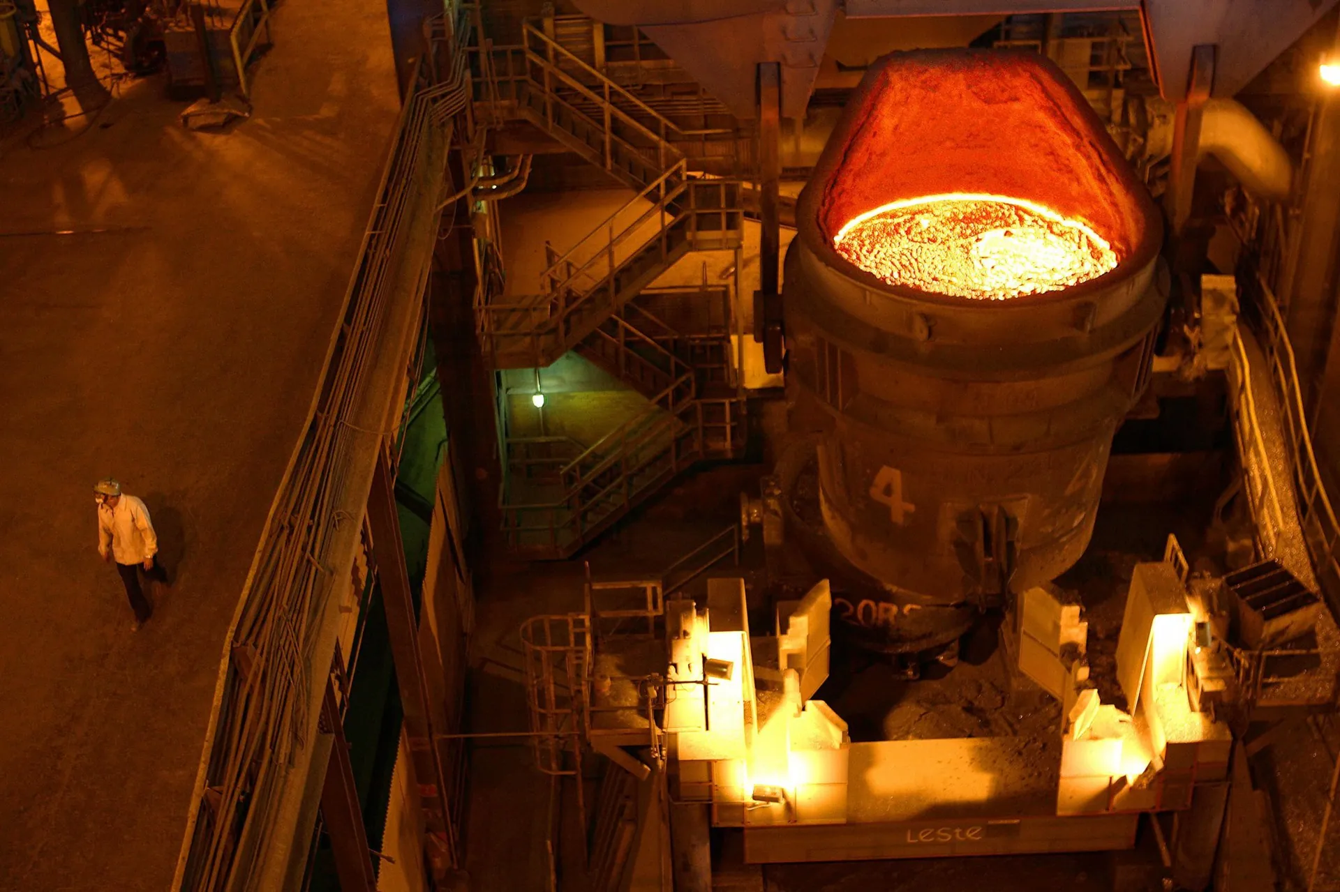 O elo esquecido da transição: como a eficiência energética pode ajudar a descarbonizar a indústria