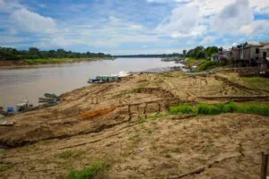 Crise hídrica no Amazonas: quando décadas de abandono encontram uma emergência climática