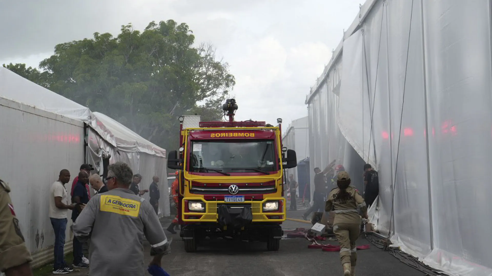 Após incêndio na COP30, Zona Azul é reaberta e negociações retomam sexta
