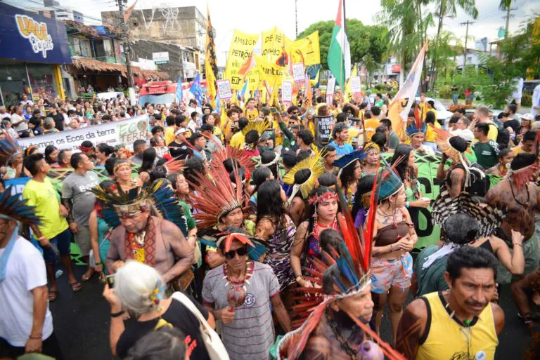 COP30: Marcha alerta em Belém para os riscos da crise climática na saúde pública