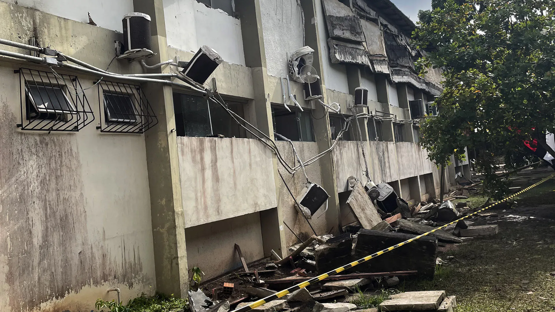 Queda de marquise na sede da Aldeia COP assusta indígenas após raio