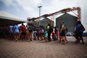 Após mobilizações em Santarém, governo revoga decreto e suspende dragagens no Tapajós