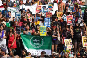 Lobby da mineração avança sobre terras indígenas, aponta relatório da APIB