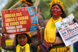Pressão indígena cancela audiência sobre hidrovias na Câmara e tensiona debate sobre Ferrogrão