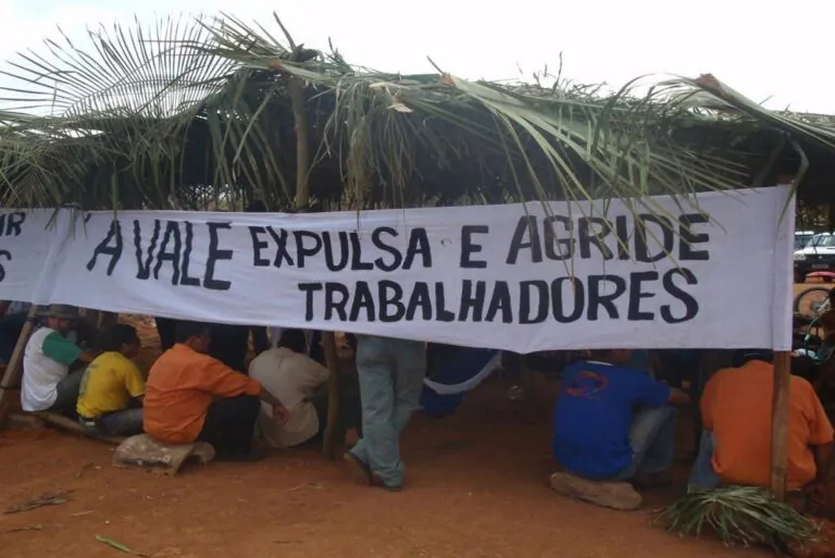 Estudo revela que 57% dos assentamentos do país está na mira da mineração