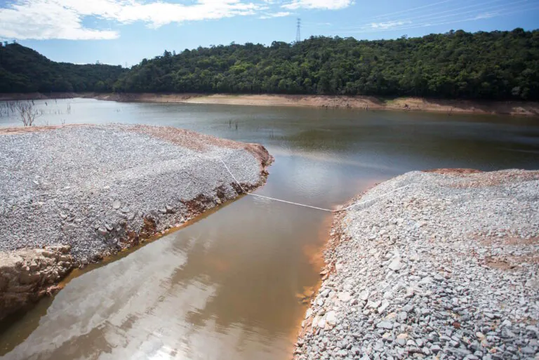 O risco ecológico silencioso do Vale do Ribeira