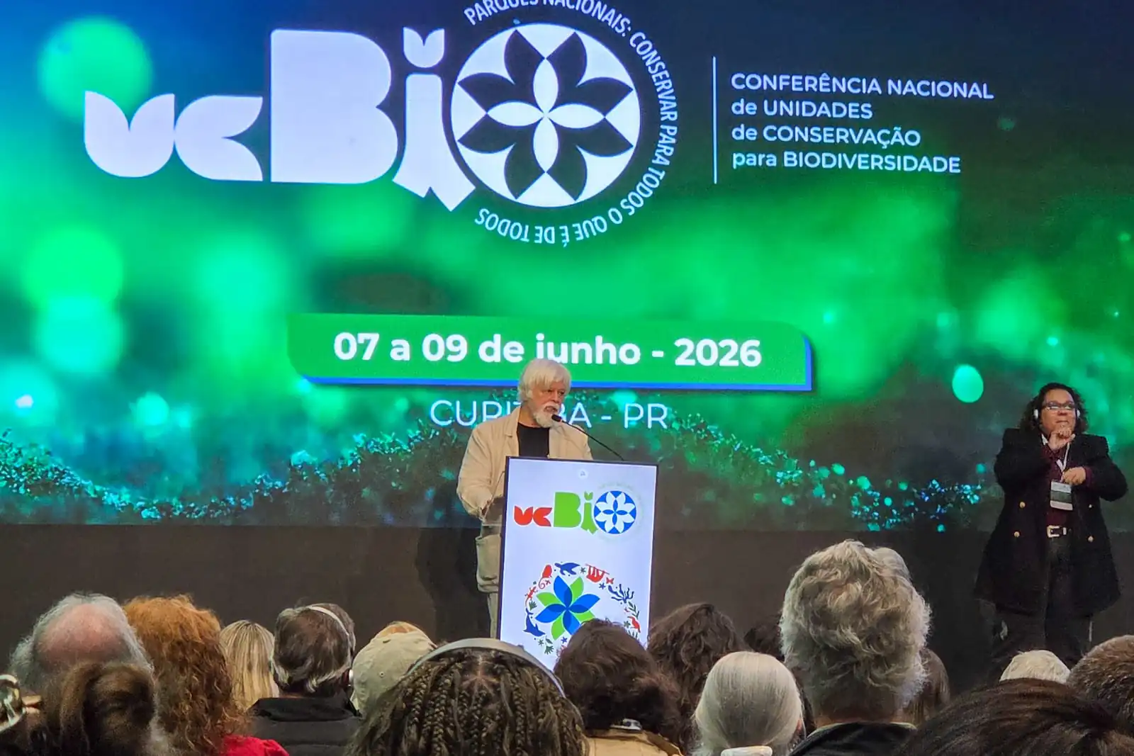 “A água conecta todos os seres vivos do planeta”, reforça Paul Watson