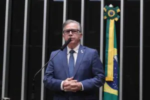 Câmara aprova urgência para projeto que flexibiliza regras do garimpo