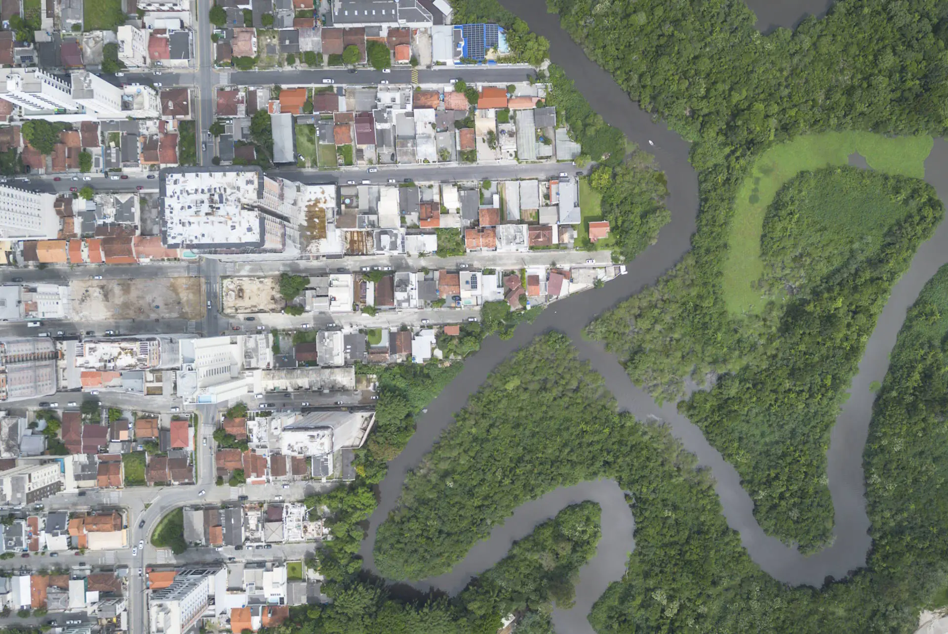 Cerca de 70% dos municípios catarinenses criaram leis que fragilizam APPs urbanas